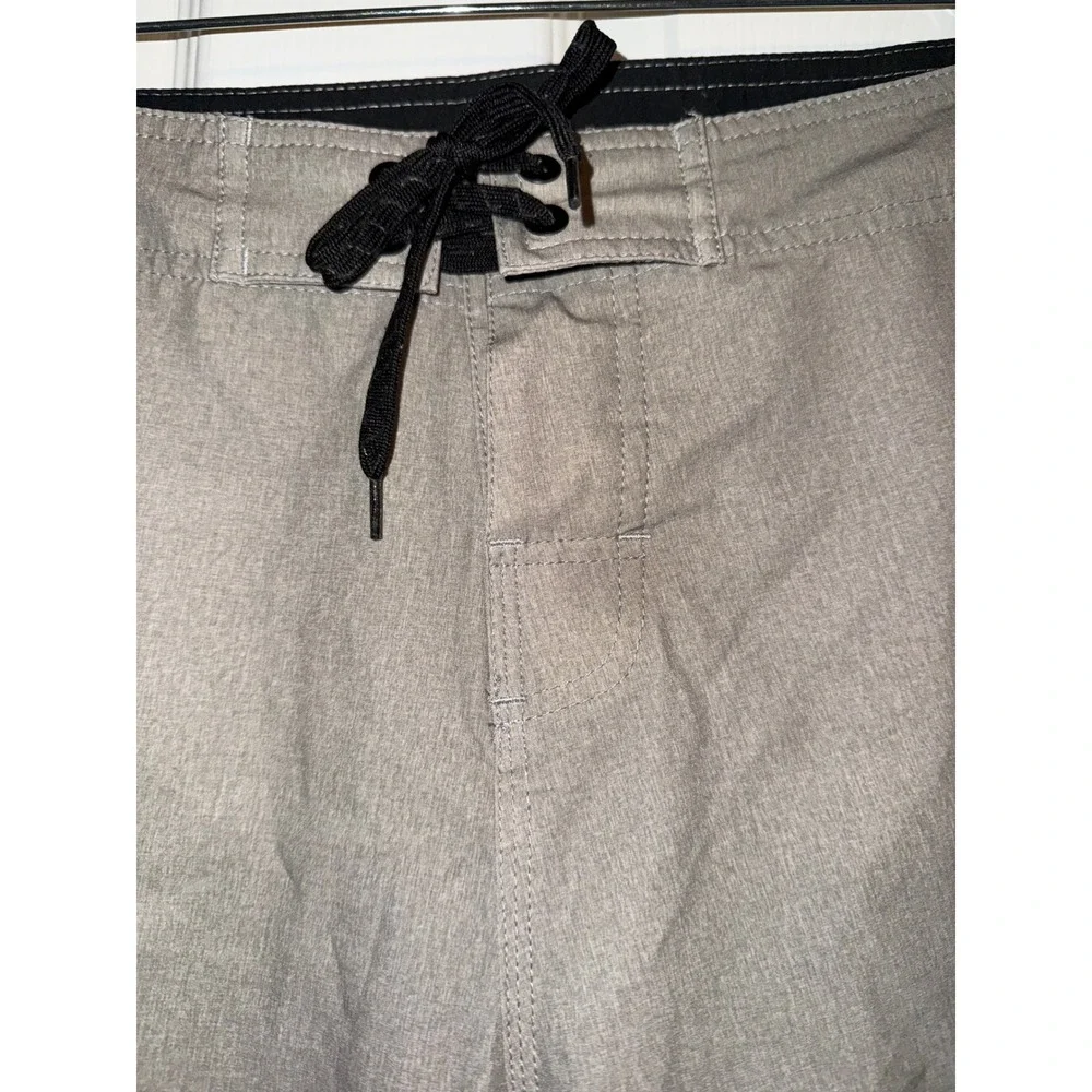 Tunaskin Men's Gray Board Shorts Size 32 Swim Trunks‎ Zip Pocket